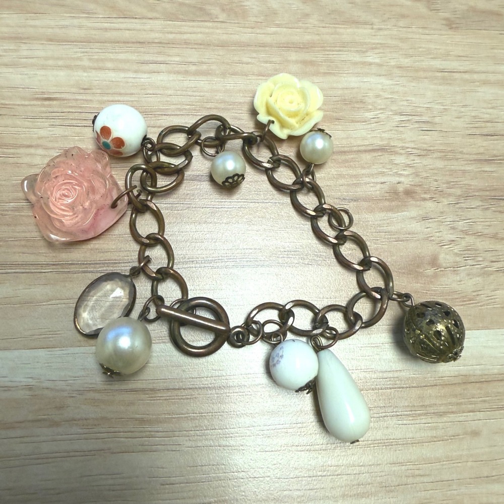 Vintage Style Floral Charm Bracelet Antique Bronze‎ Pink Rose Faux Pearl Toggle